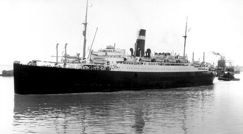 Illustration for article titled This Grainy Image Could Be the First British Passenger Liner Sunk by the Nazis in WW2